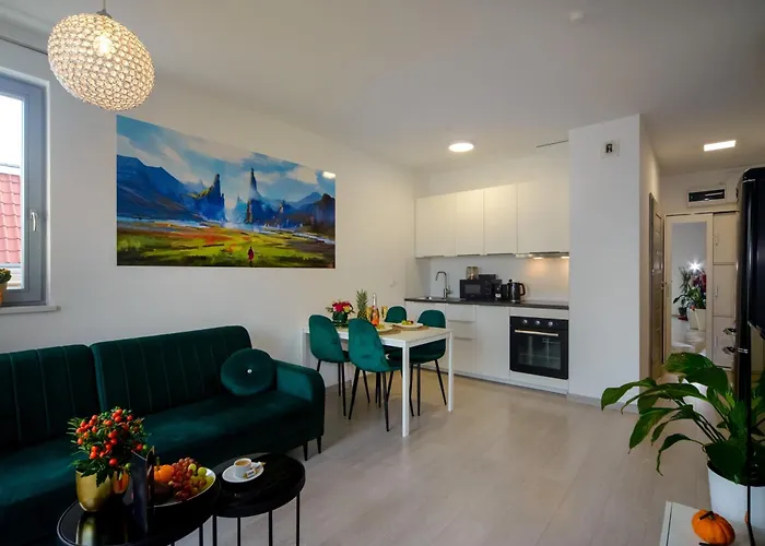 Maya\'S Apartments